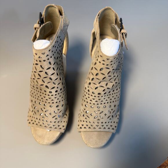 Marc Fisher Harlea Wedge Sandal - Picture 6 of 6